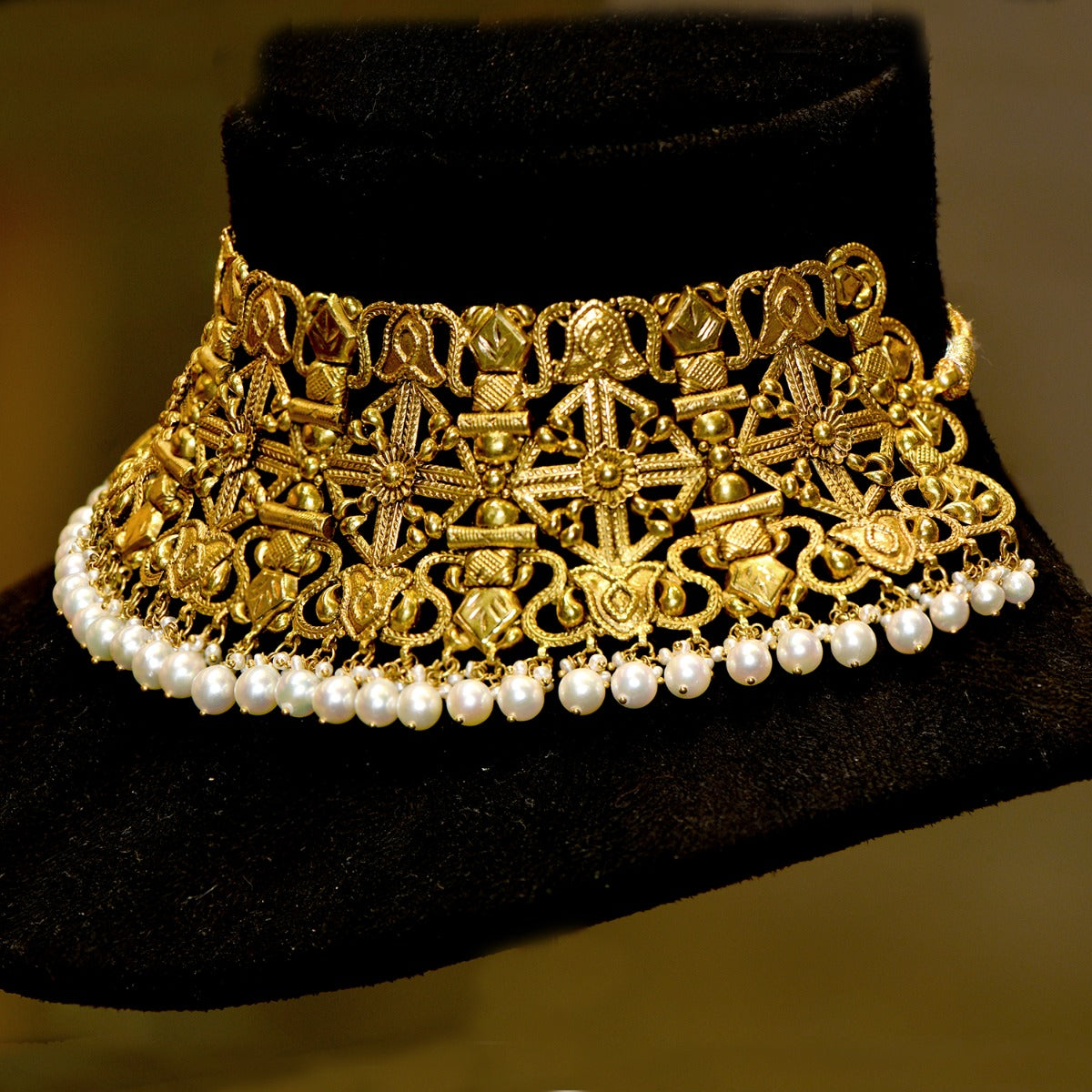 Geometrical Pattern Gold Choker
