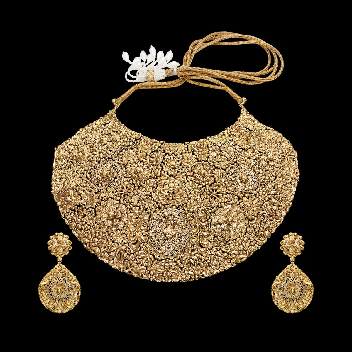 Intricately Etched Broad Gold Necklace Set