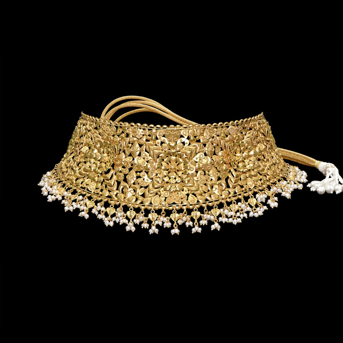 Hearts and Chamomiles Gold Choker