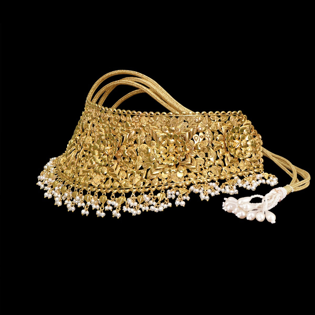 Hearts and Chamomiles Gold Choker