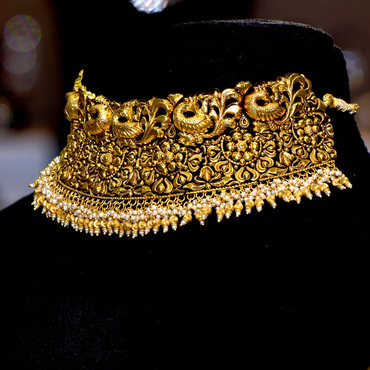 Peacock Fenced Chunky Gold Choker Set