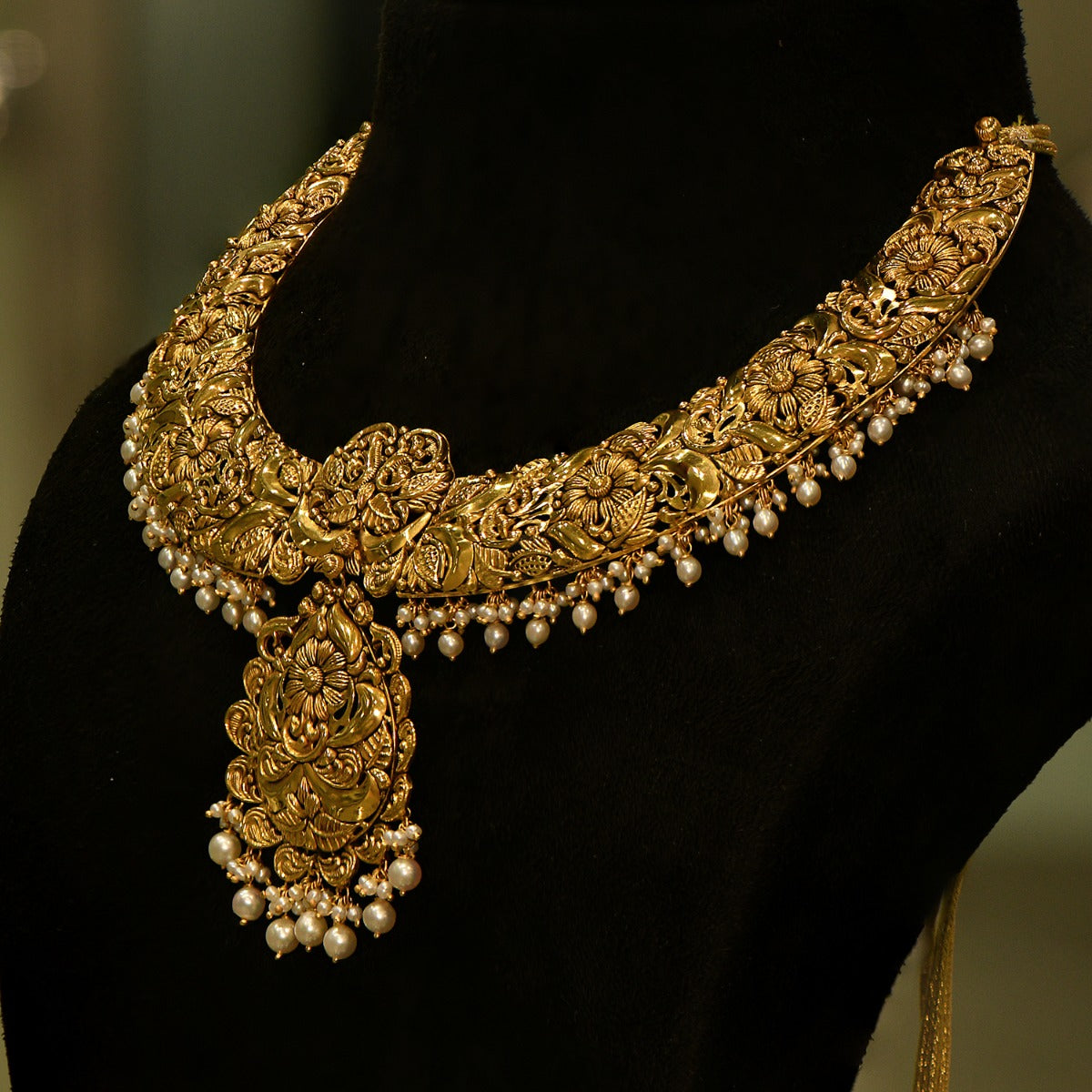 Little Pearls Intricate Gold Necklace