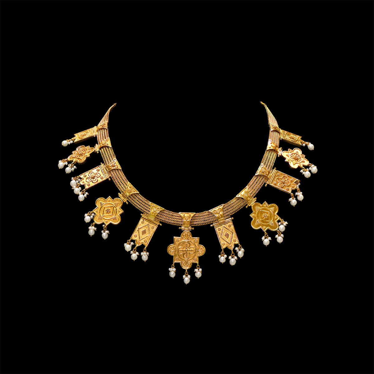 Pretty Floral Gold Necklace