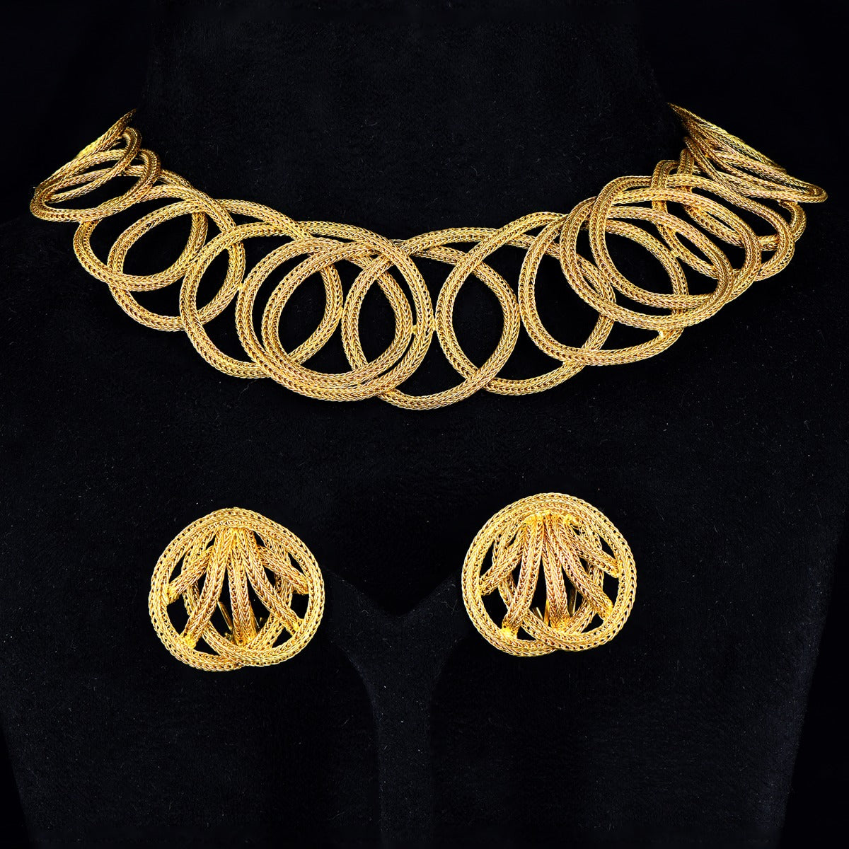 Loopy Troops Gold Necklace Set