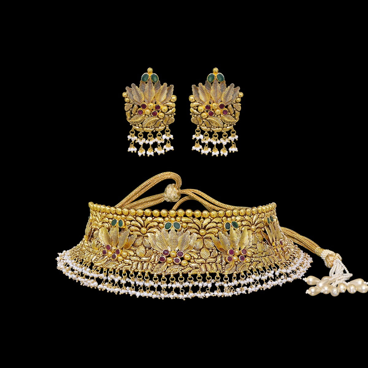 Fanciable Gold Choker Set