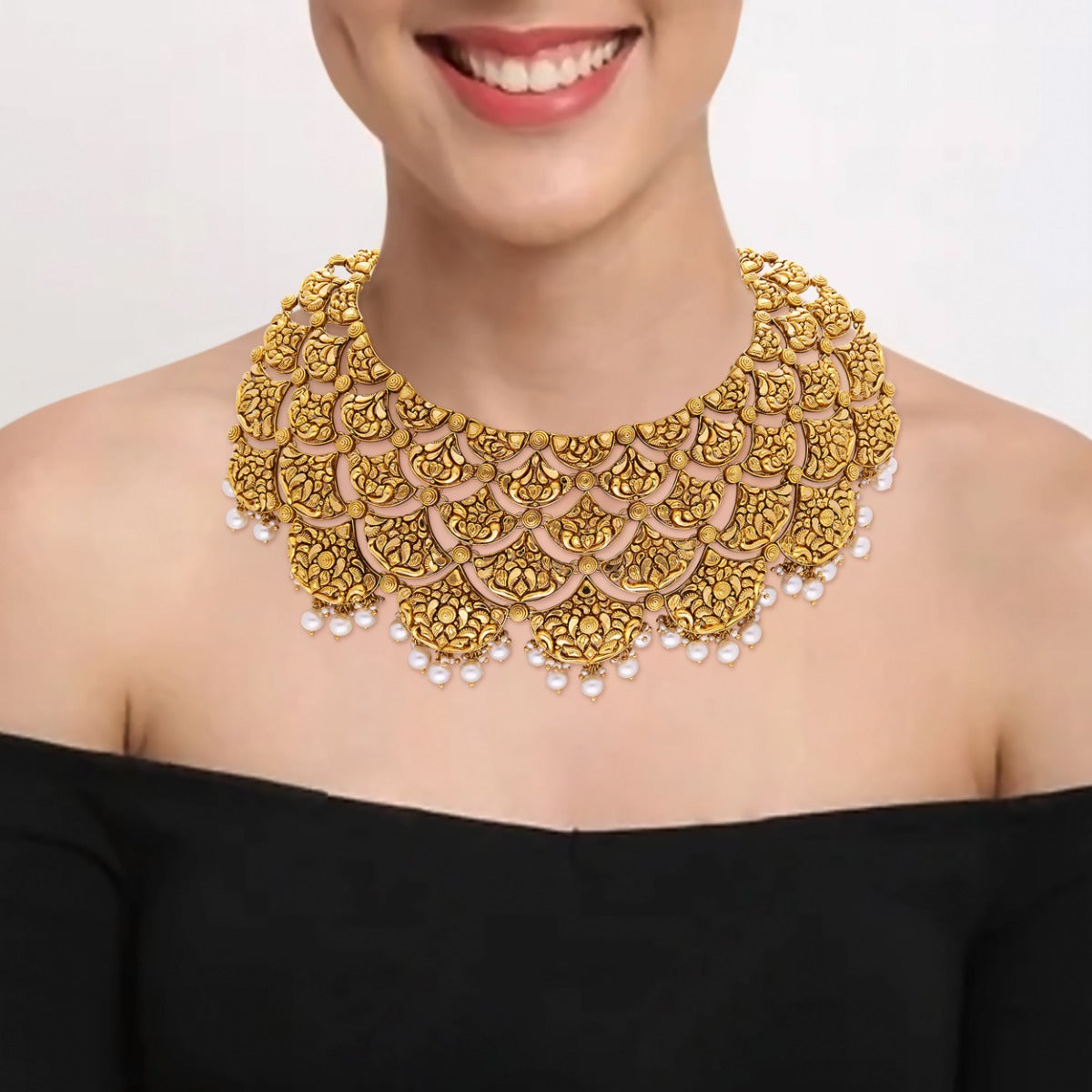 Vedha Gold Necklace