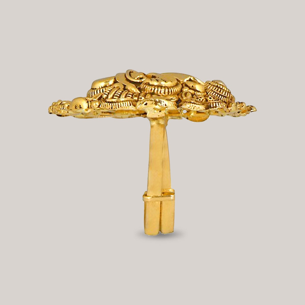 Queens Archery Gold Ring