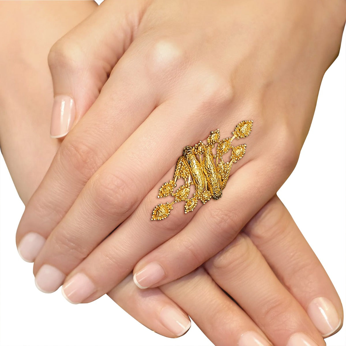 Glinting Leaves Gold Ring