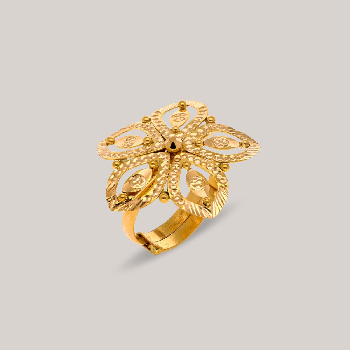 Petal Charm Gold Ring