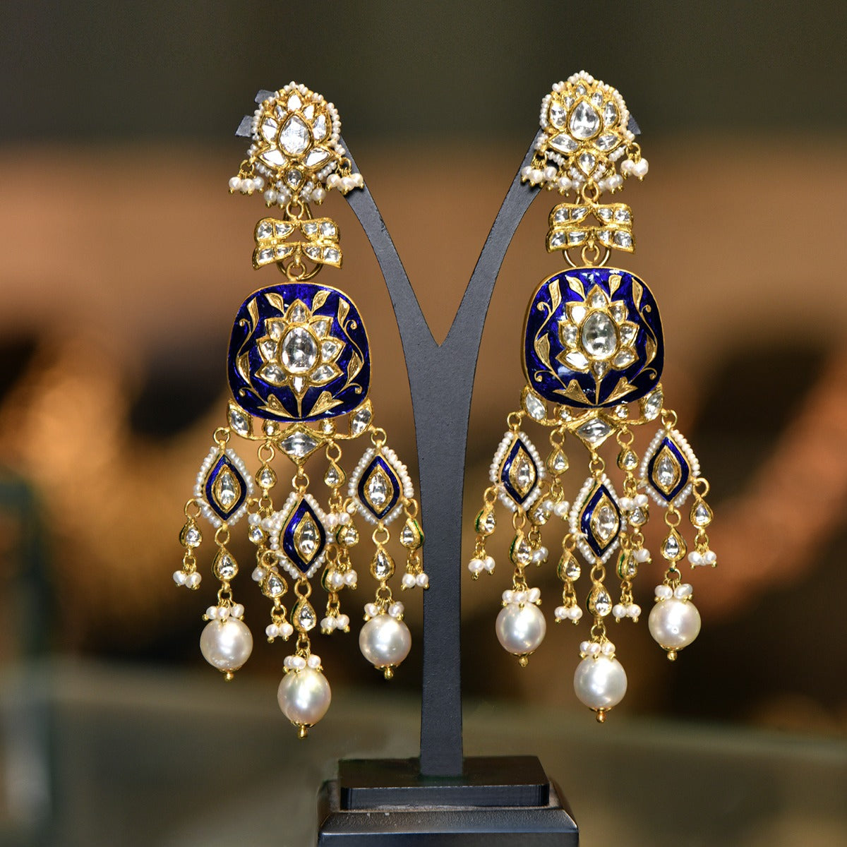 Queen's Pride Polki Necklace Set