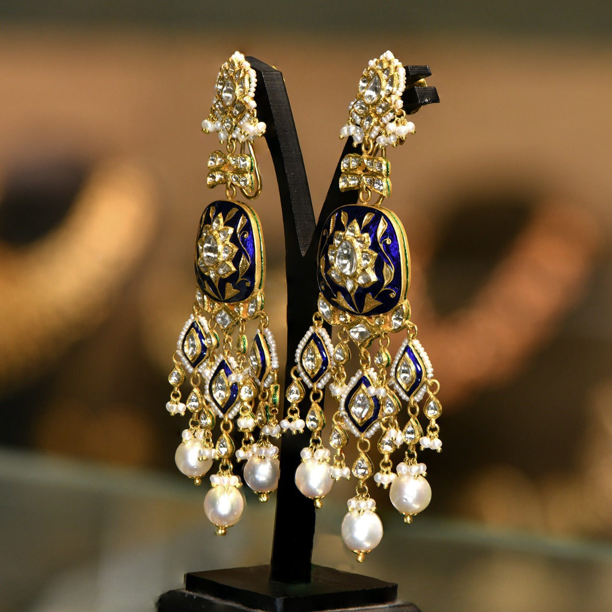 Queen's Pride Polki Necklace Set