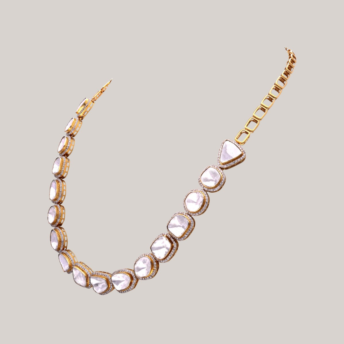 Shimmering Dewline Polki Necklace