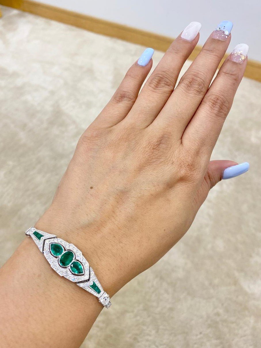 Emerald Minimal Diamond Bracelet
