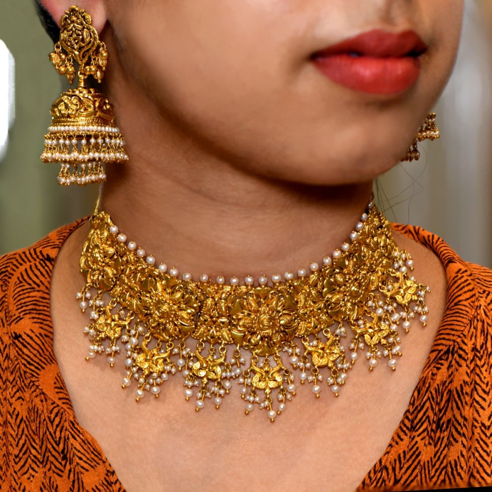Choker with jhumkas sales